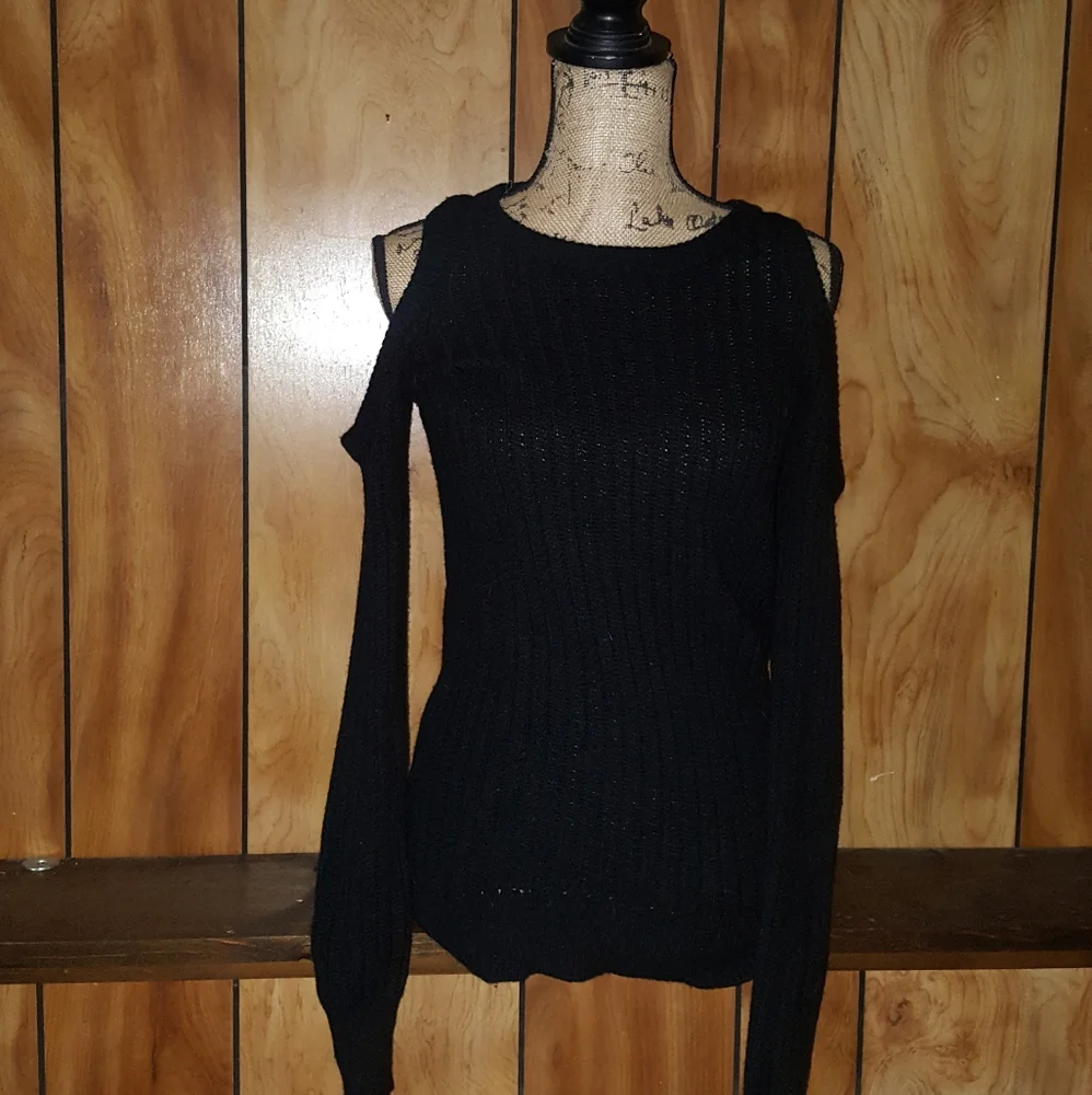 Michael Kors cold shoulder sweater S‎